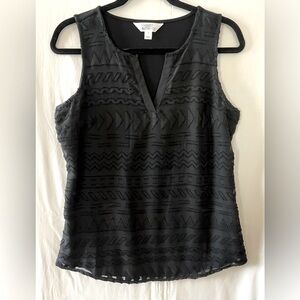 Market & Spruce Ezide textured print top. Black, size M
